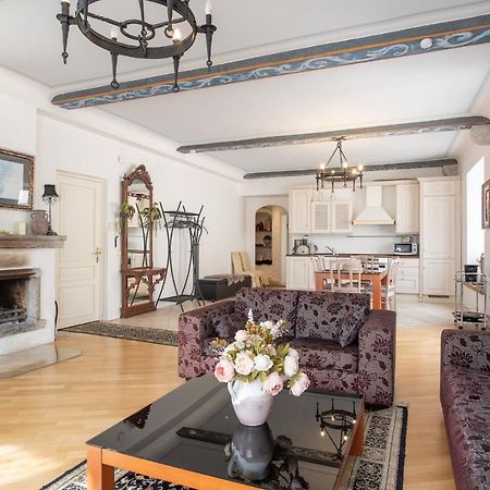 Dream Stay - Historical 3-Bedroom Apartment With Sauna & Fireplace Tallinn Buitenkant foto