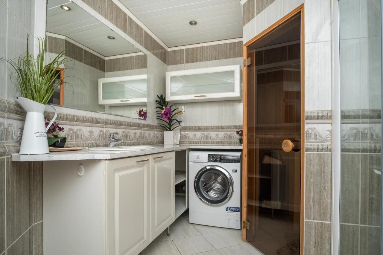 Dream Stay - Historical 3-Bedroom Apartment With Sauna & Fireplace Tallinn Buitenkant foto