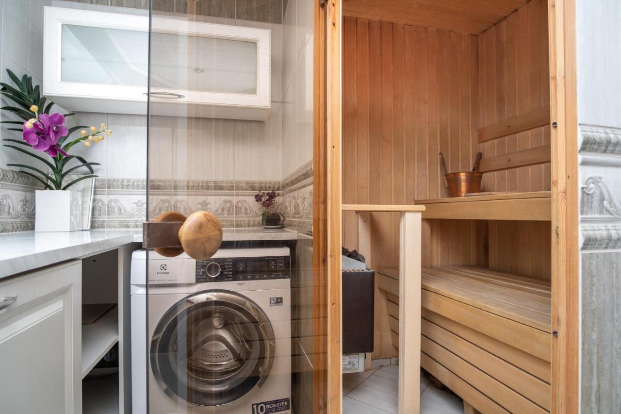 Dream Stay - Historical 3-Bedroom Apartment With Sauna & Fireplace Tallinn Buitenkant foto